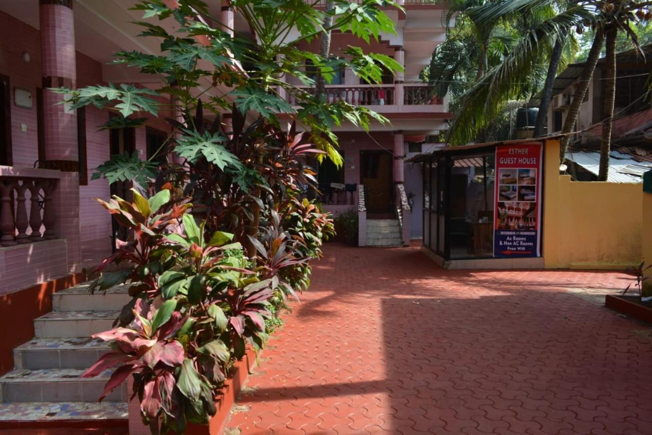 Esther Guest House Calangute Extérieur photo