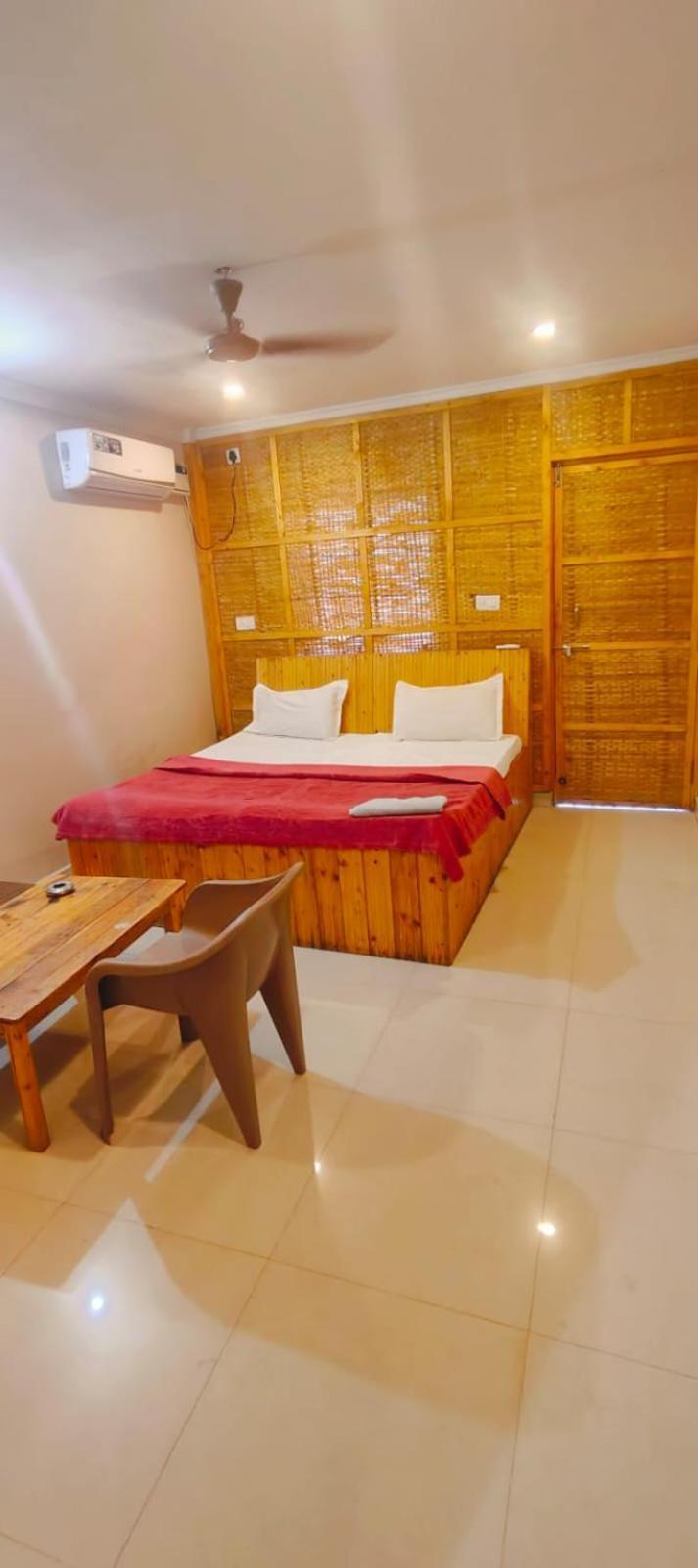 Esther Guest House Calangute Chambre photo
