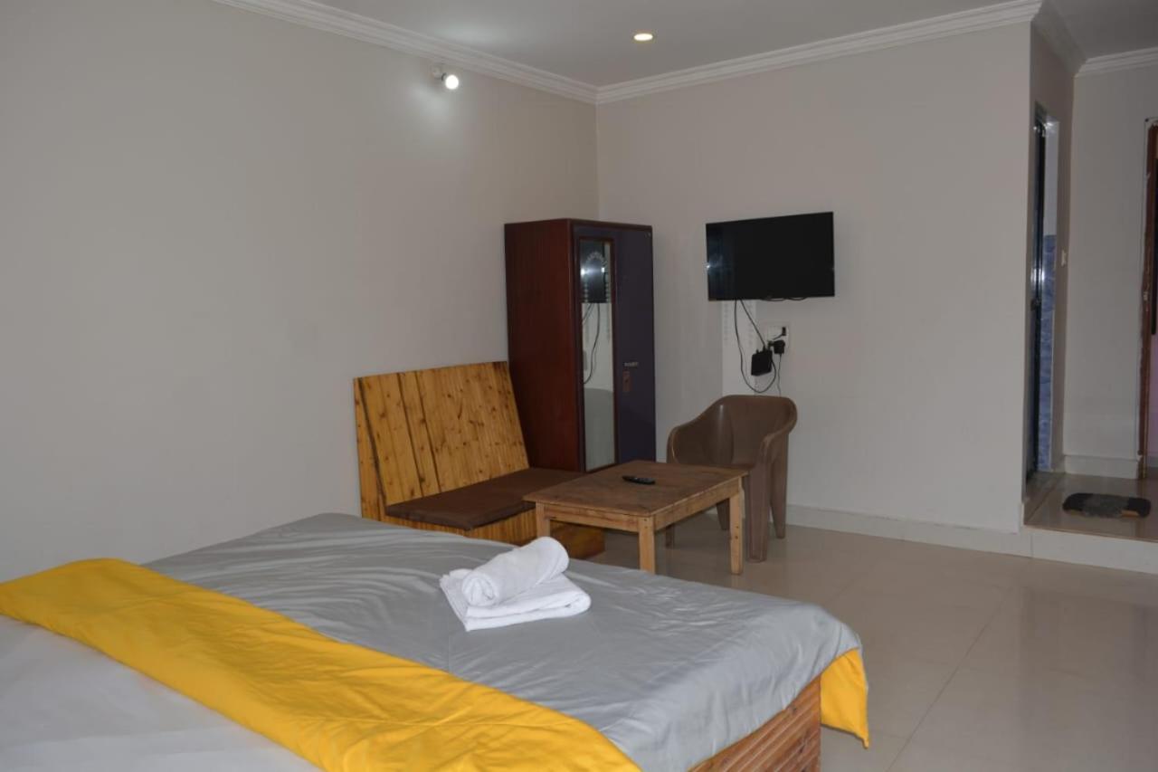 Esther Guest House Calangute Chambre photo