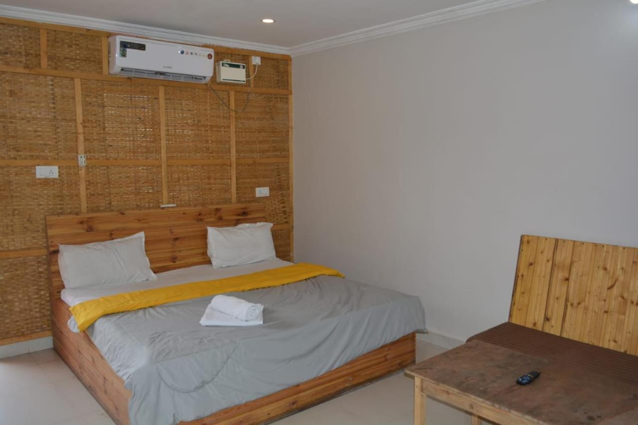 Esther Guest House Calangute Chambre photo