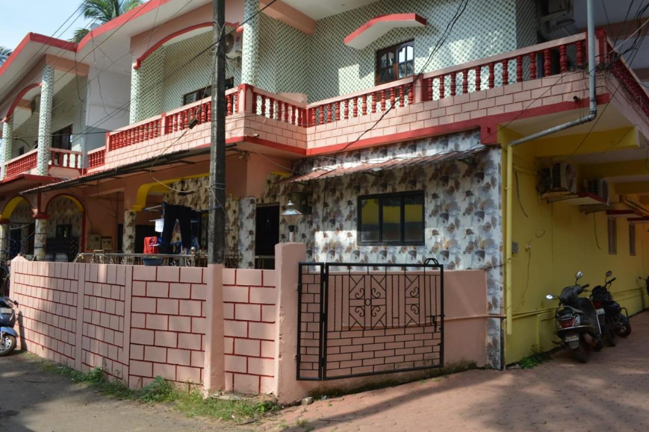 Esther Guest House Calangute Extérieur photo